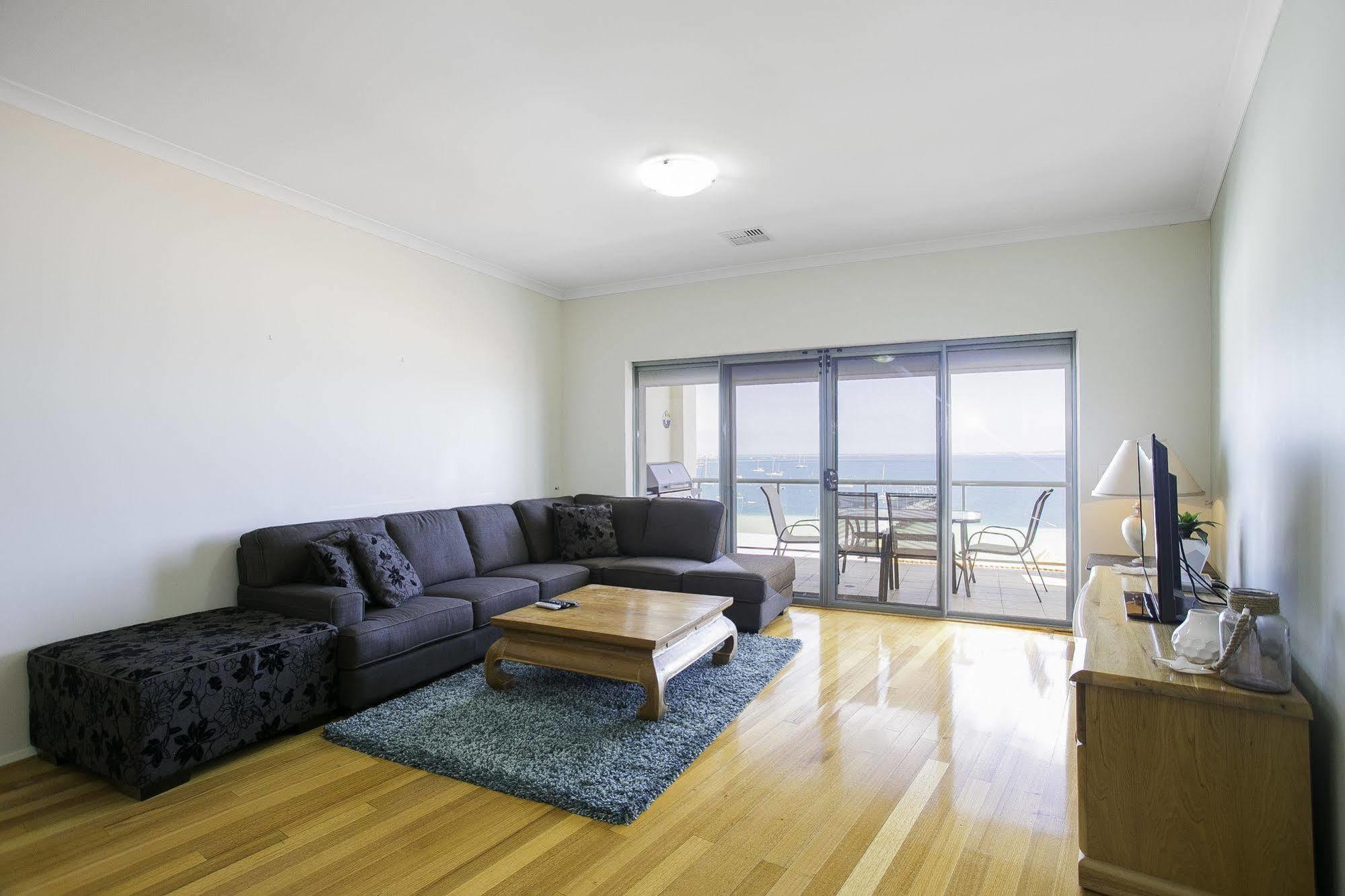 Boardwalk By Rockingham Apartments Екстериор снимка